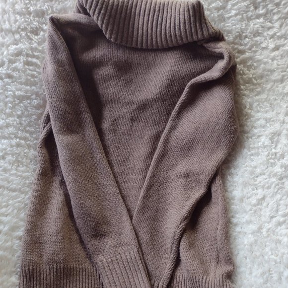 Mocha/Taupe Soft Sweater with Criss Cross Design Side 2XL (Size Disclaimer) - Picture 2 of 6